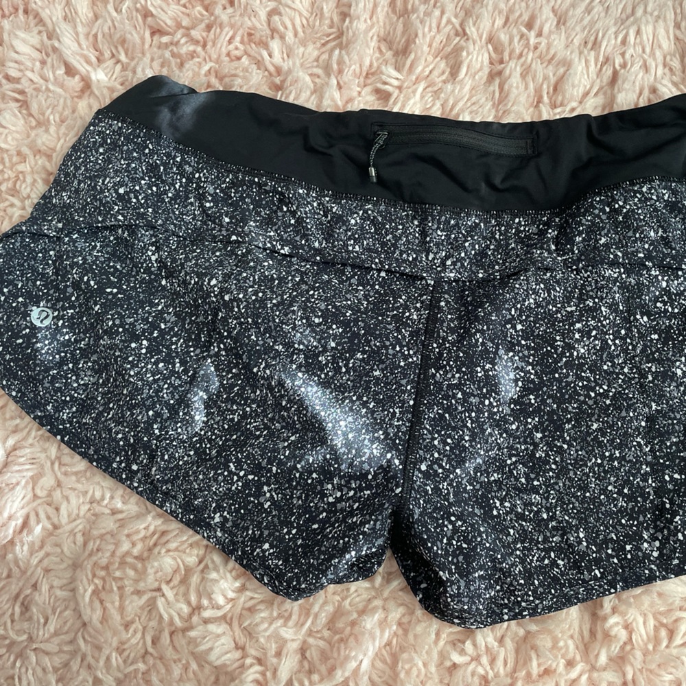 Speckled lulu speed shorts